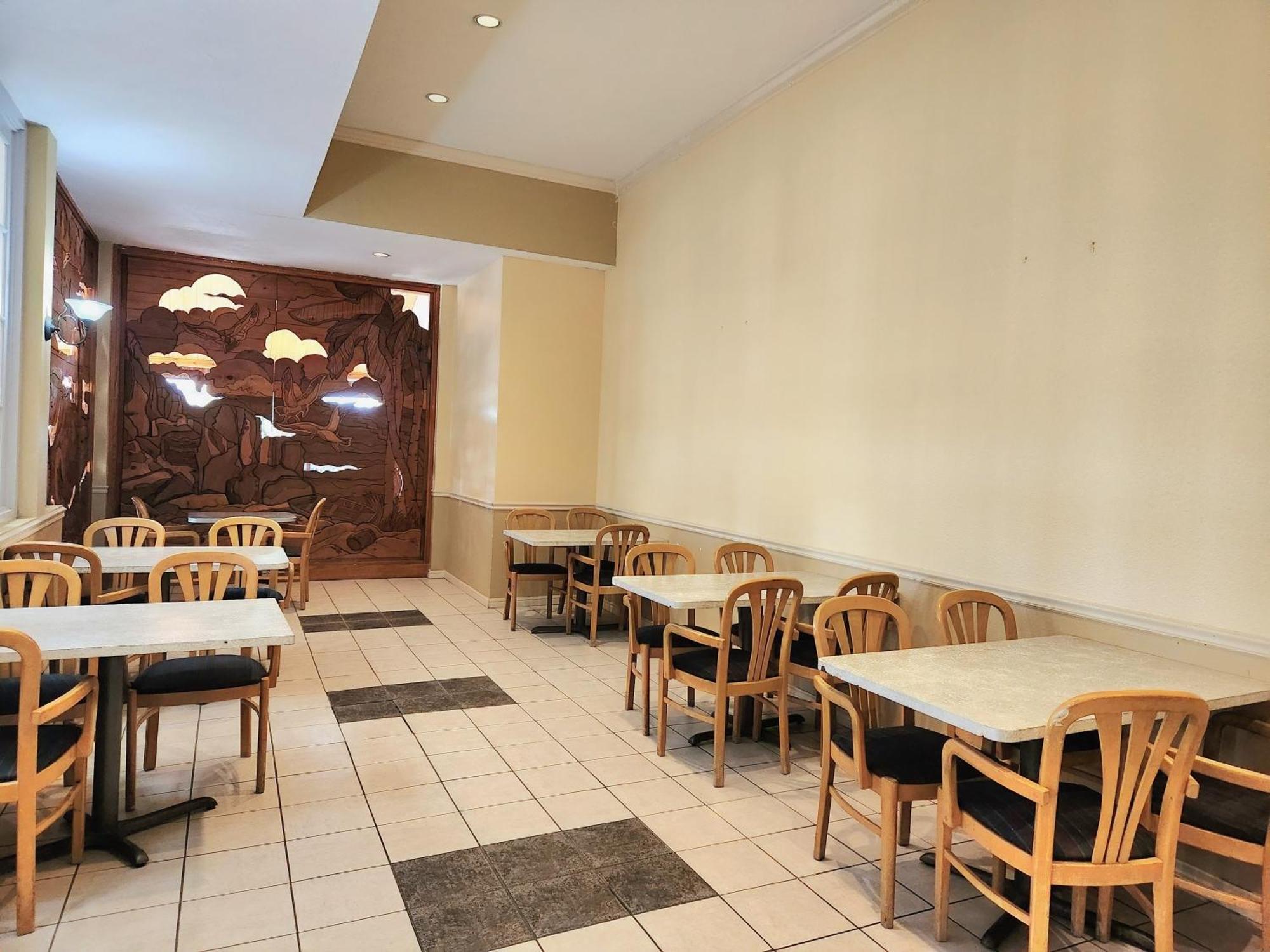 Days Inn By Wyndham Bay City Exterior photo